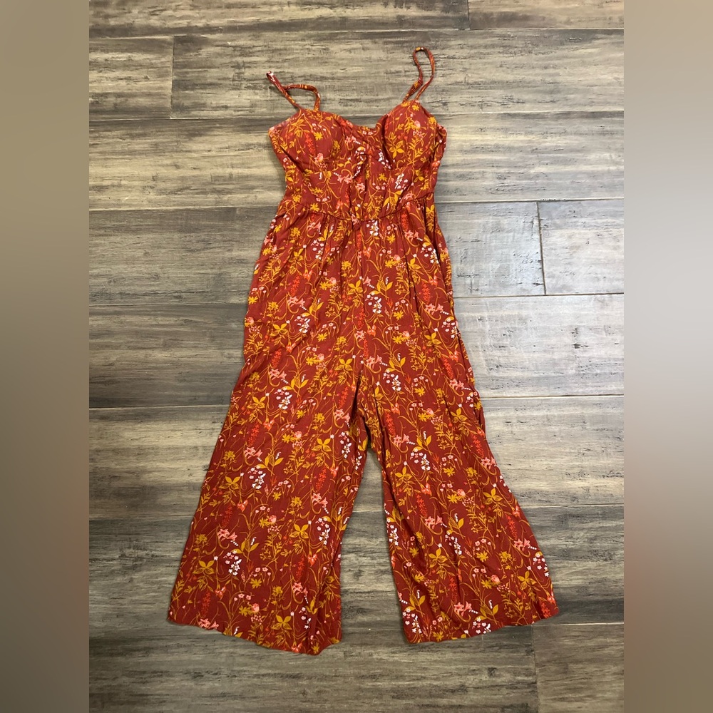 Ladies red gold AUW floral pattern pants suit smocked bra top sz S